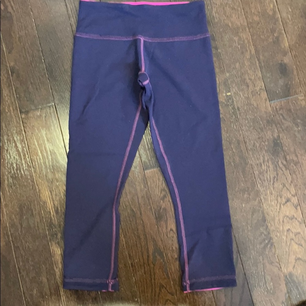 Lululemon pink purple wonderunder crop pant size 4